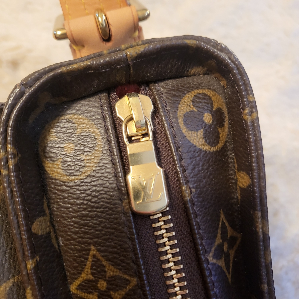 Louis Vuitton Brown Monogram Shoulder Bag - Picture 5 of 8